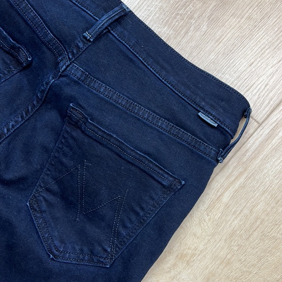 MOTHER The Dazzler Mid Rise Ankle Fray Jeans, HOLDING HANDS, SIZE 27 - Picture 10 of 10